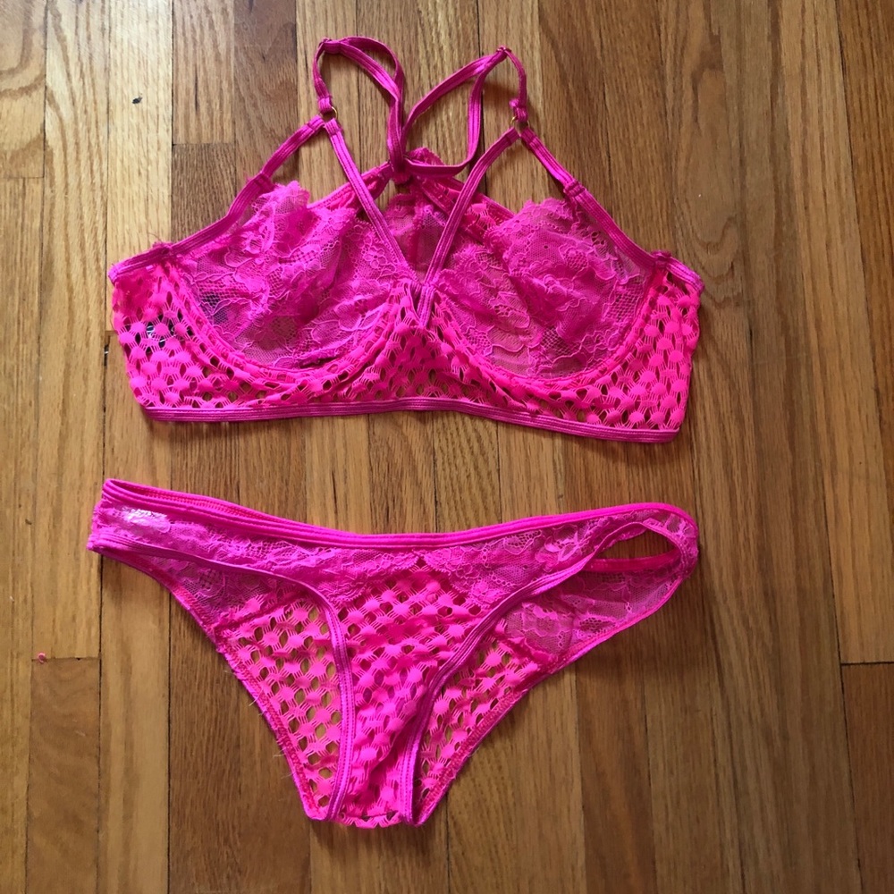 Hot pink lace underwire bra bikini set